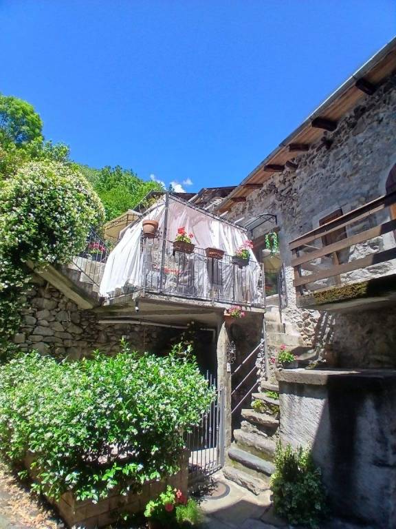 casa indipendente in vendita a Berbenno di Valtellina