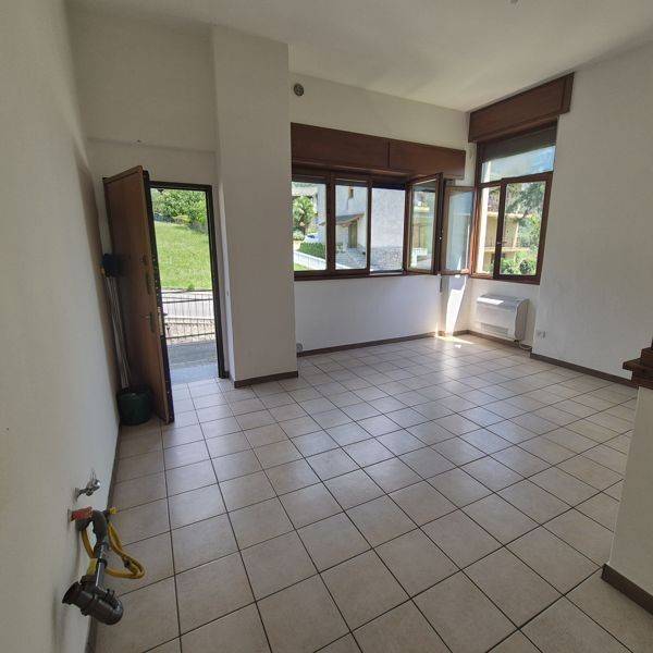appartamento in vendita a Berbenno di Valtellina in zona San Pietro Berbenno