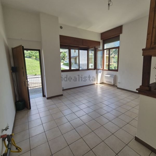 appartamento in vendita a Berbenno di Valtellina in zona San Pietro Berbenno