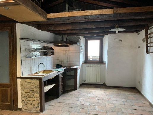 casa indipendente a Berbenno di Valtellina in zona San Pietro Berbenno