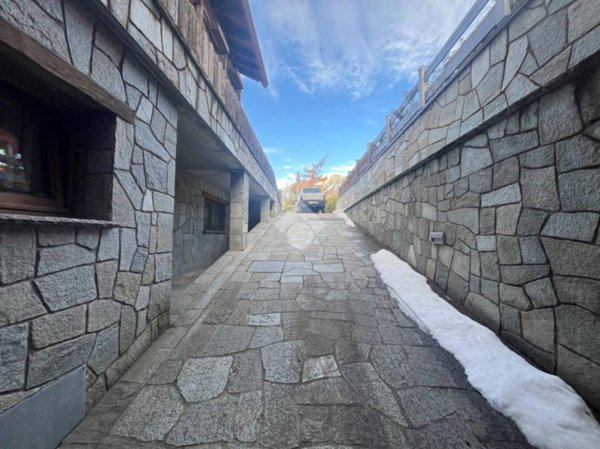 locale di sgombero in vendita a Bormio