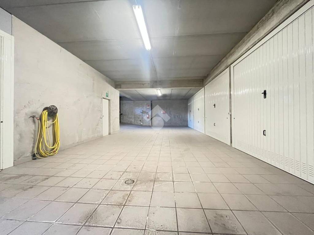 locale di sgombero in vendita a Bormio