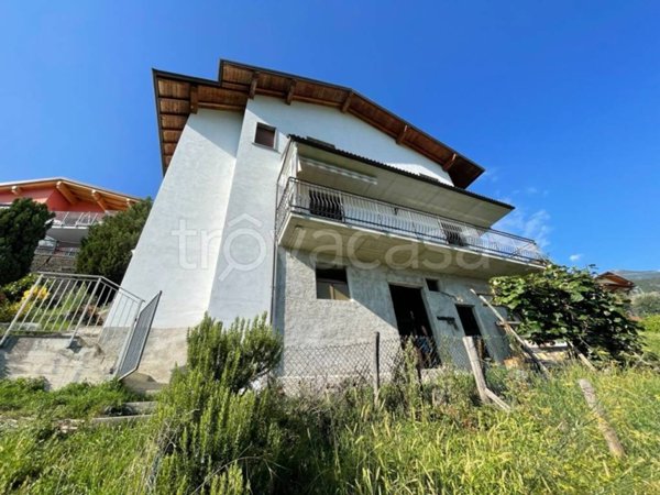 casa indipendente in vendita a Buglio in Monte