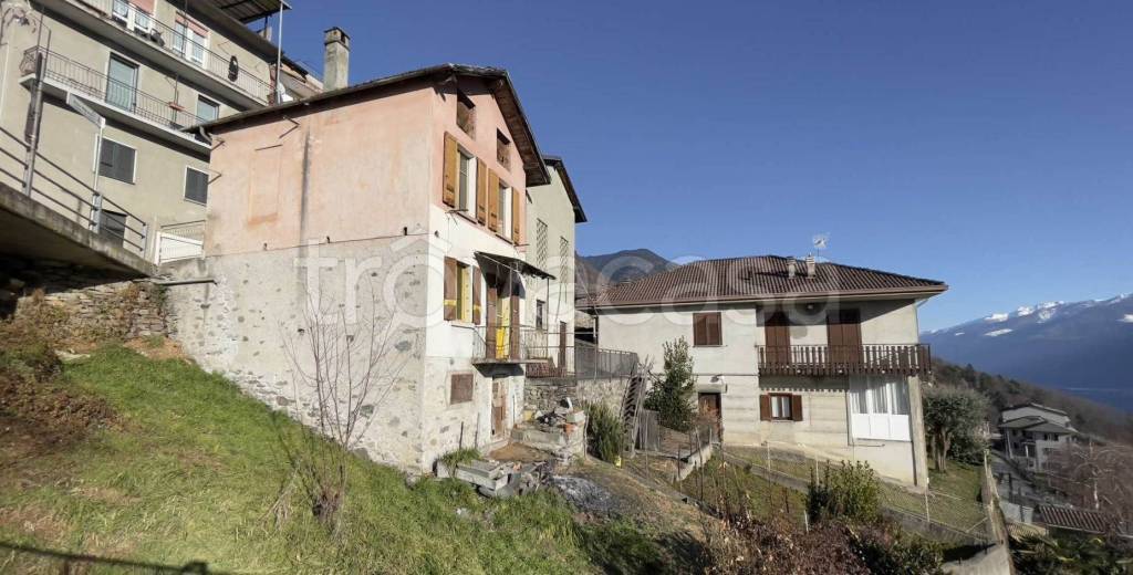 casa indipendente in vendita a Buglio in Monte
