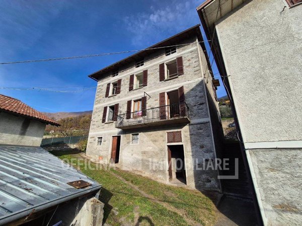 casa indipendente in vendita a Buglio in Monte