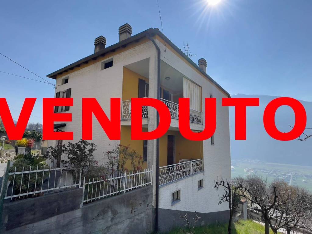 casa indipendente in vendita a Buglio in Monte