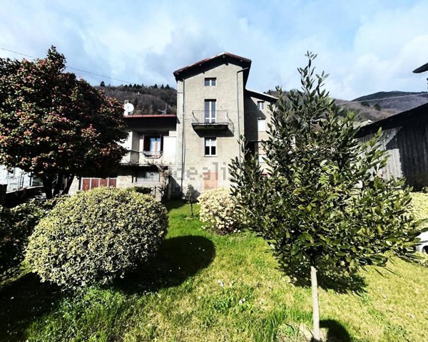 casa indipendente in vendita a Buglio in Monte