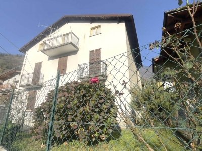 casa indipendente in vendita a Buglio in Monte