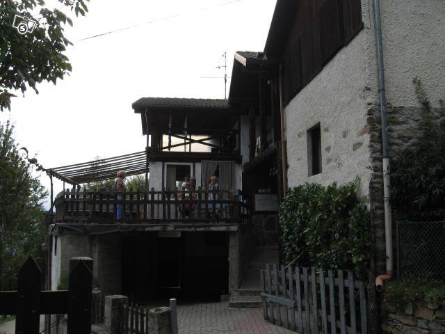 casa indipendente in vendita a Buglio in Monte