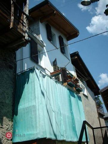 casa indipendente in vendita a Buglio in Monte