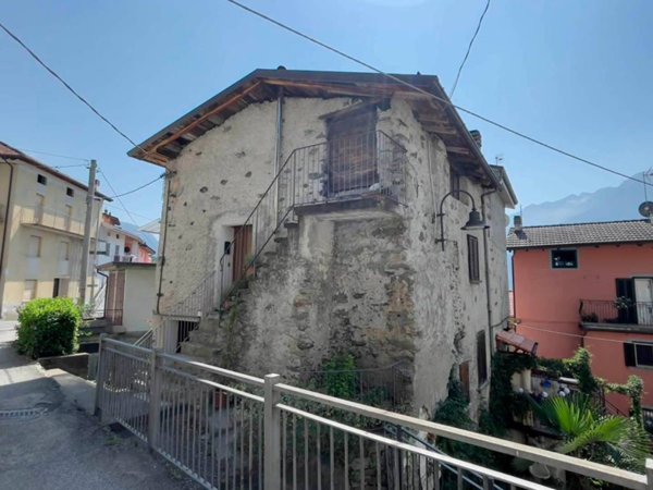 appartamento in vendita a Buglio in Monte