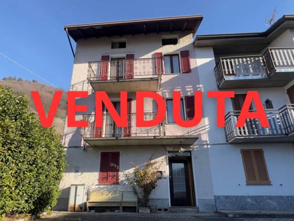 casa indipendente in vendita a Buglio in Monte