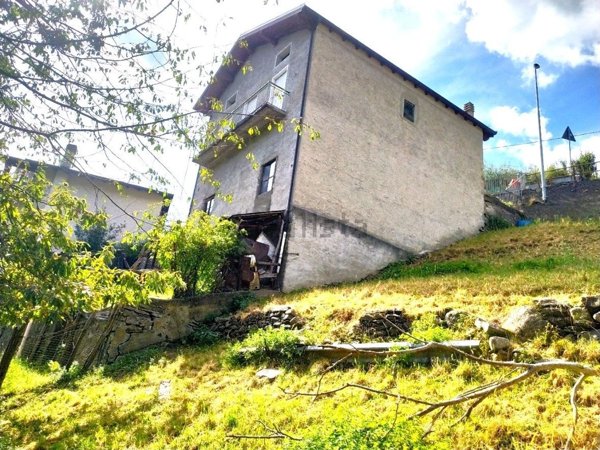 casa indipendente in vendita a Buglio in Monte