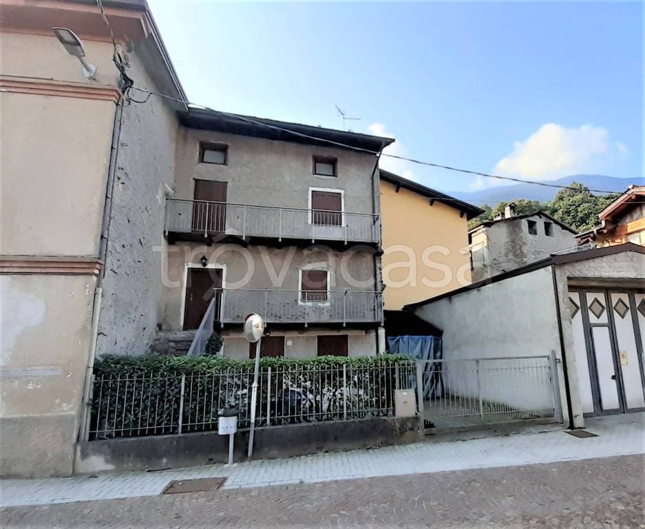 casa indipendente in vendita a Caiolo
