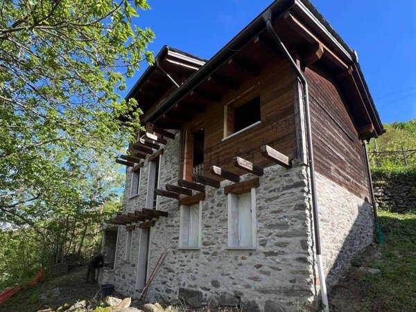 casa indipendente in vendita a Caiolo