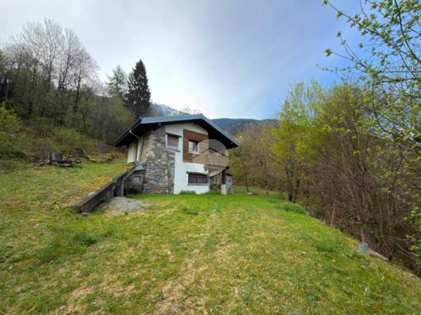 casa indipendente in vendita a Caiolo