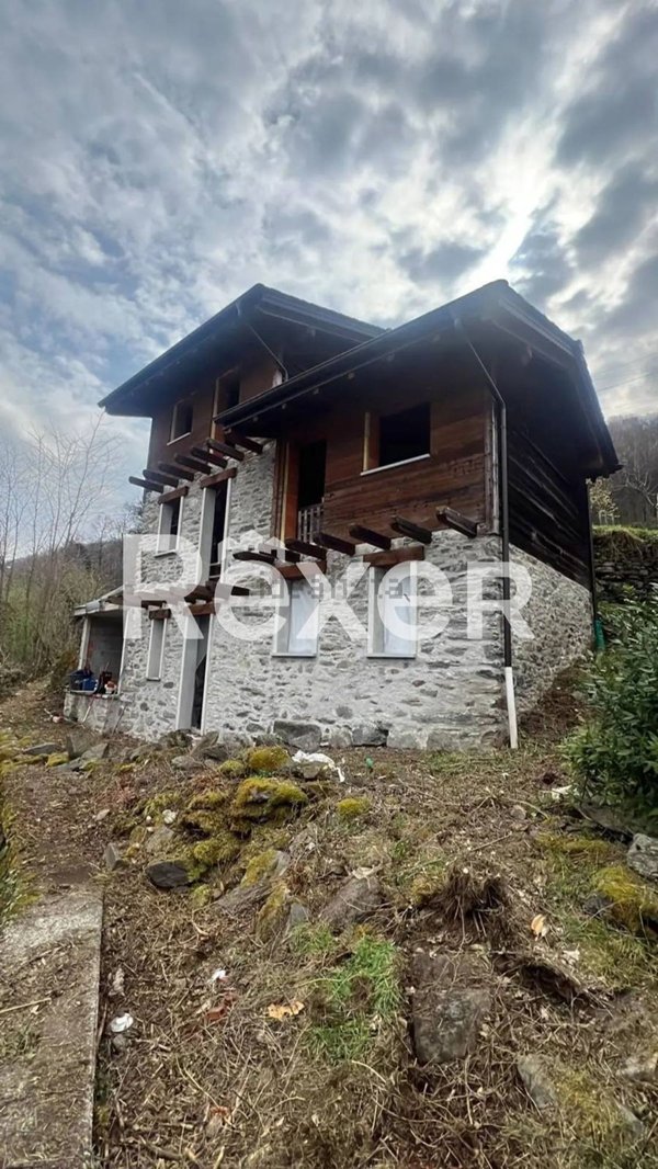 casa indipendente in vendita a Caiolo