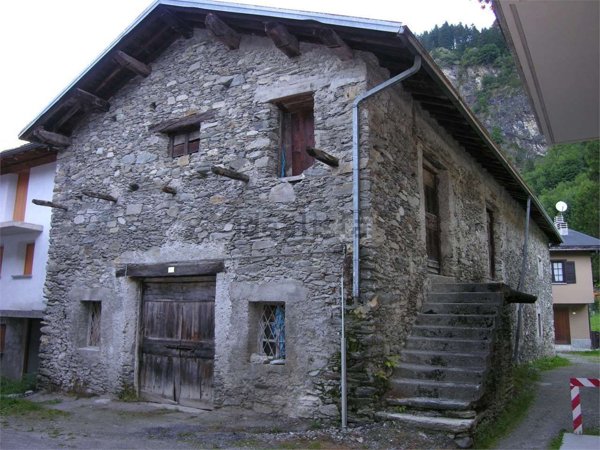 appartamento in vendita a Campodolcino in zona Corti