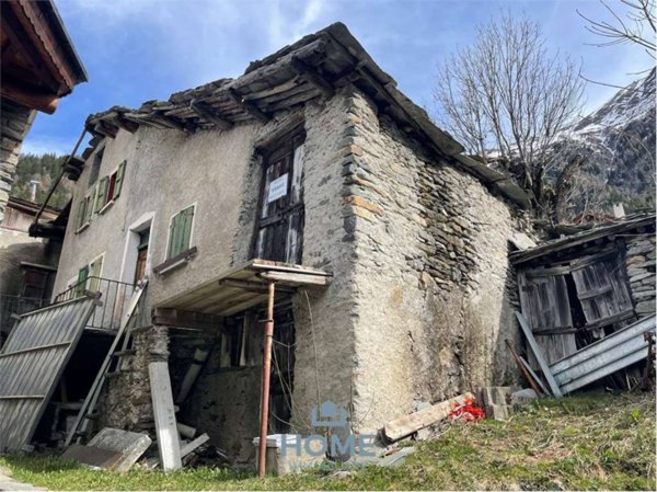 casa indipendente in vendita a Campodolcino in zona Fraciscio