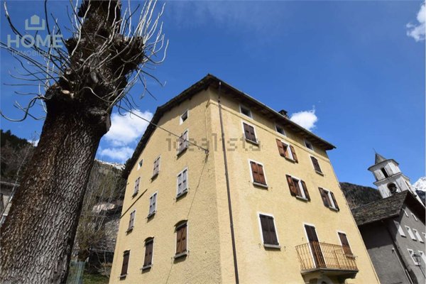 casa indipendente in vendita a Campodolcino in zona Fraciscio