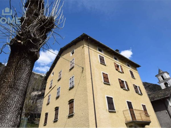 casa indipendente in vendita a Campodolcino in zona Motta