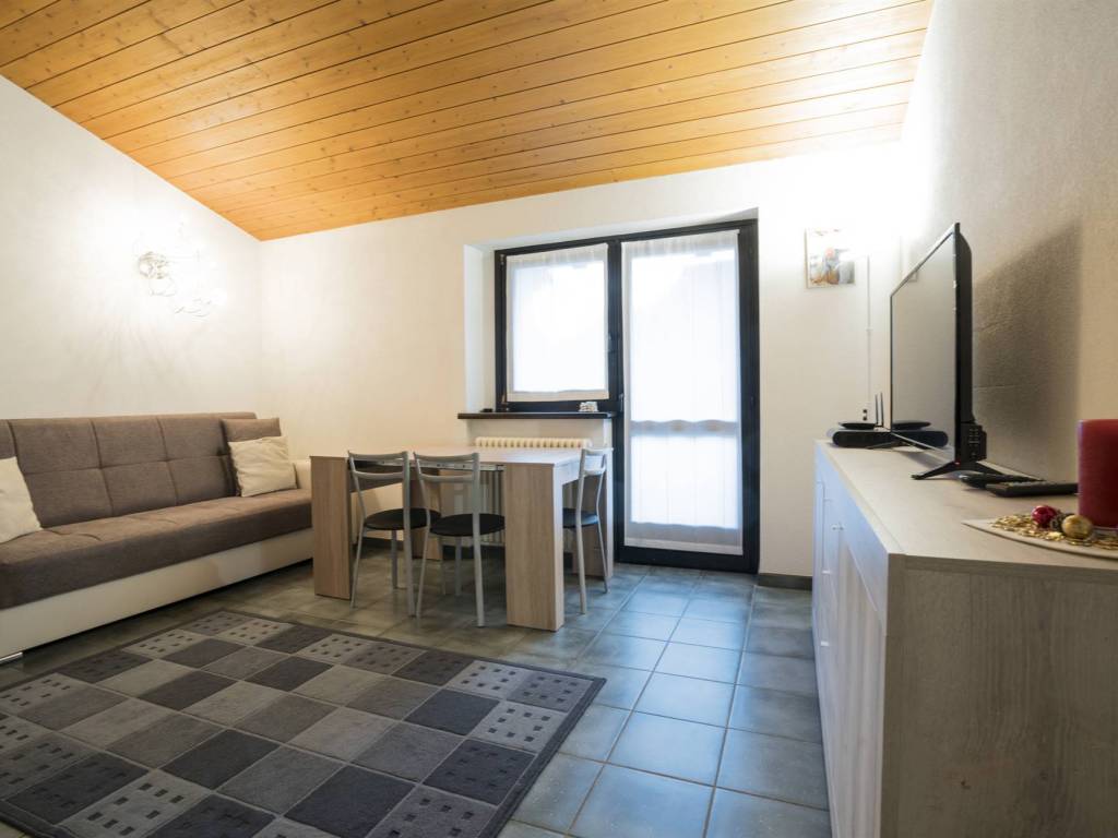 appartamento in vendita a Campodolcino in zona Acero