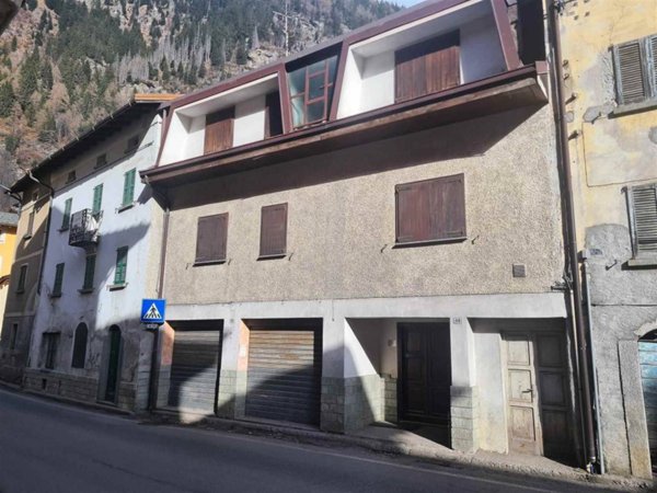 appartamento in vendita a Campodolcino in zona Corti
