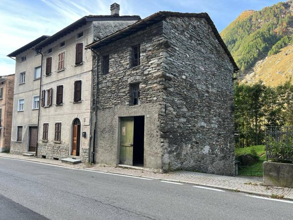appartamento in vendita a Campodolcino in zona Prestone