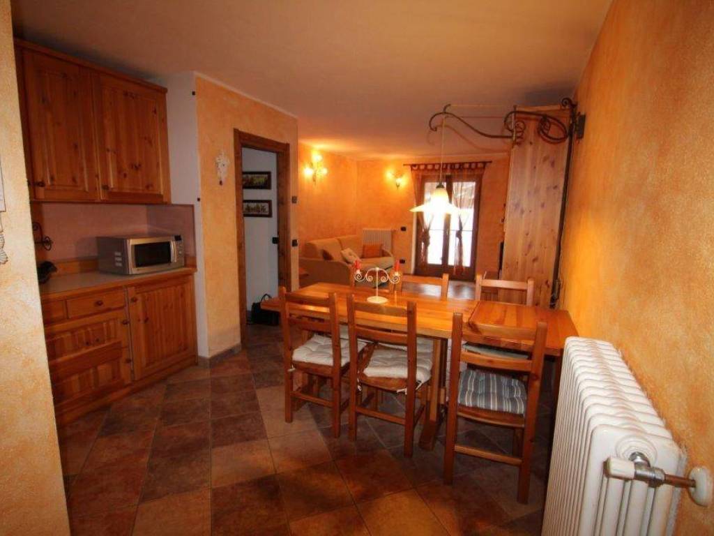 appartamento in vendita a Campodolcino in zona Corti