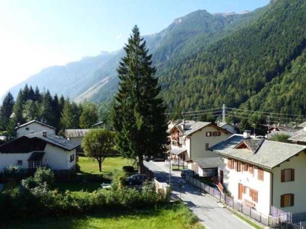 appartamento in vendita a Campodolcino in zona Corti
