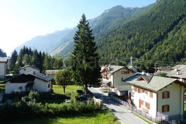 appartamento in vendita a Campodolcino in zona Corti