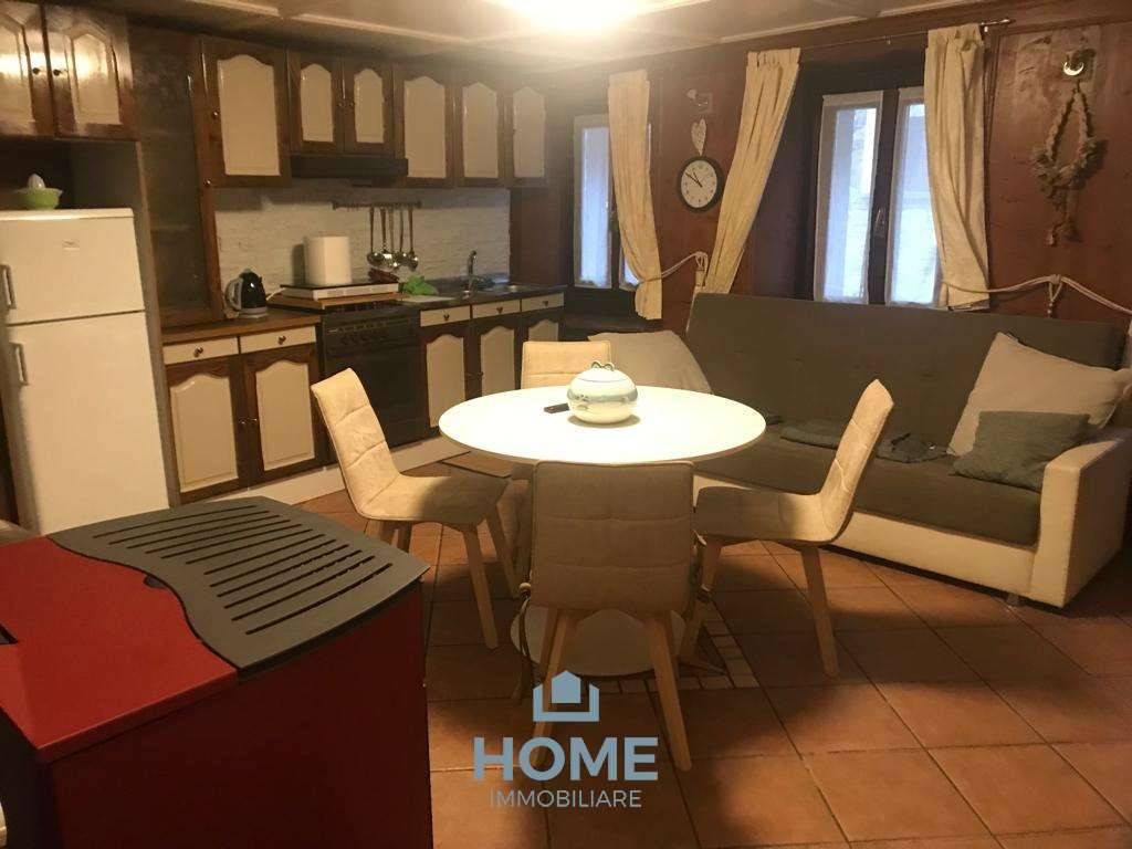 appartamento in vendita a Campodolcino in zona Pietra