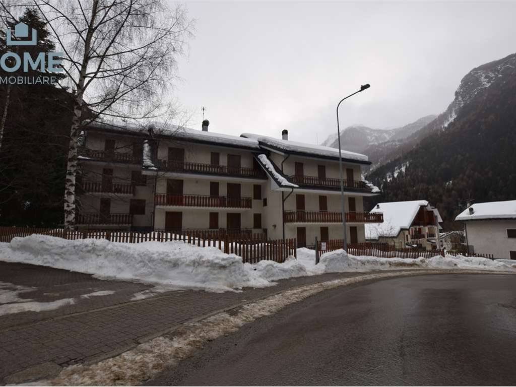 appartamento in vendita a Campodolcino in zona Corti