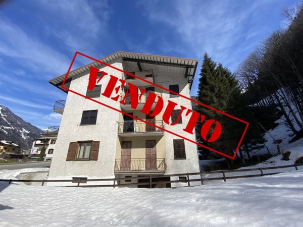appartamento in vendita a Campodolcino in zona Corti