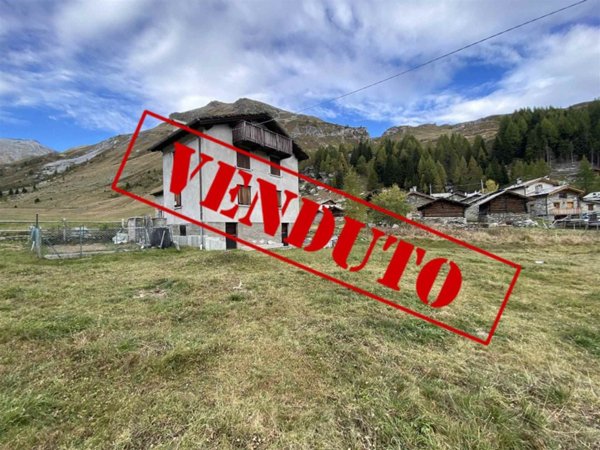 casa indipendente in vendita a Campodolcino in zona Starleggia