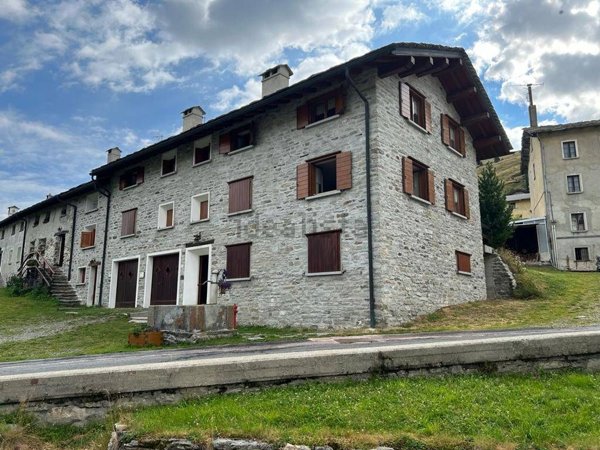 appartamento in vendita a Campodolcino in zona Motta