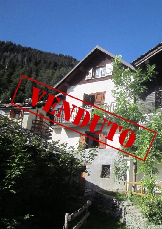 casa semindipendente in vendita a Campodolcino in zona Fraciscio