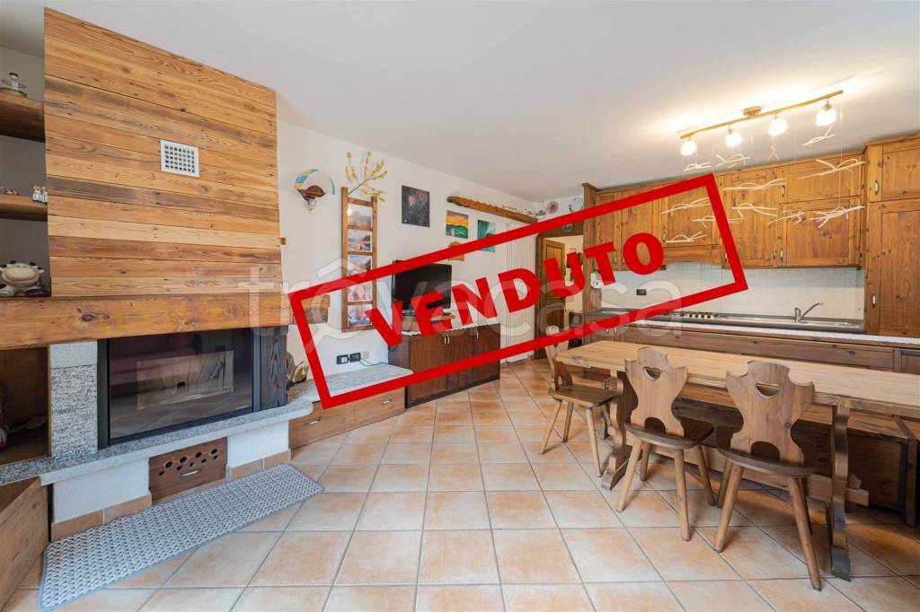 appartamento in vendita a Campodolcino in zona Corti