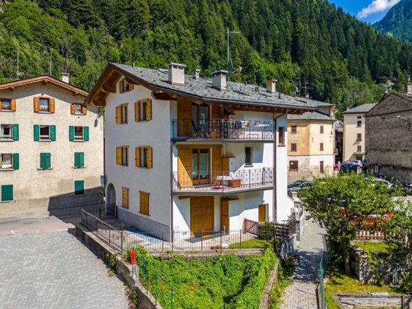 appartamento in vendita a Campodolcino in zona Corti