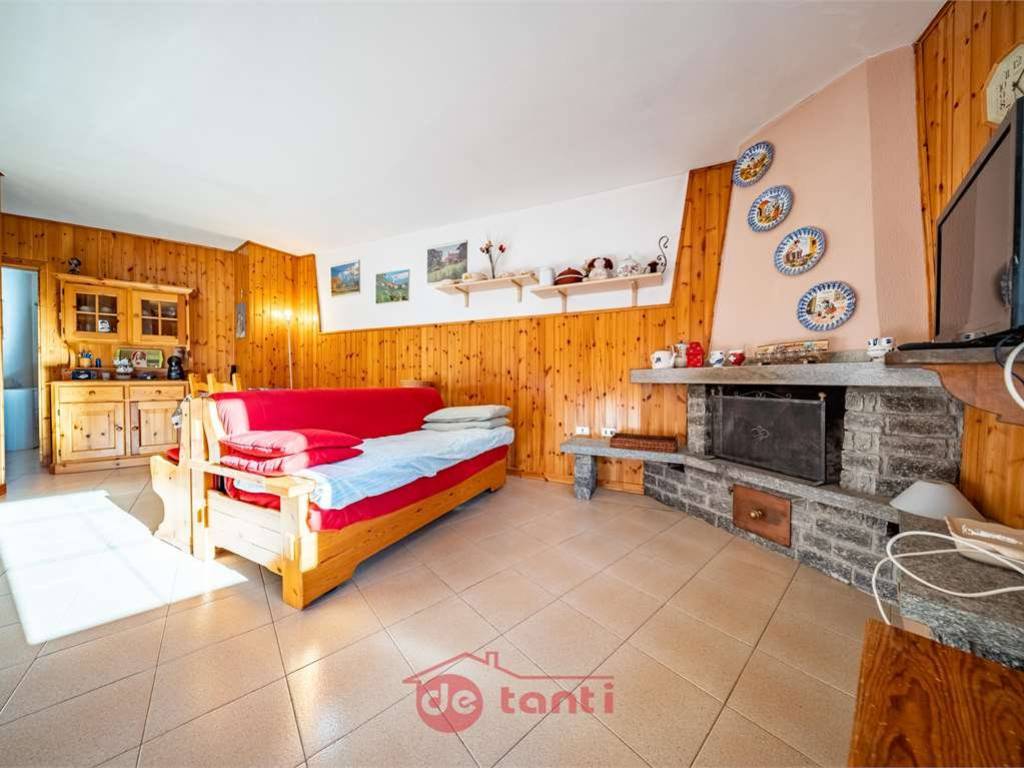 appartamento in vendita a Campodolcino in zona Pietra