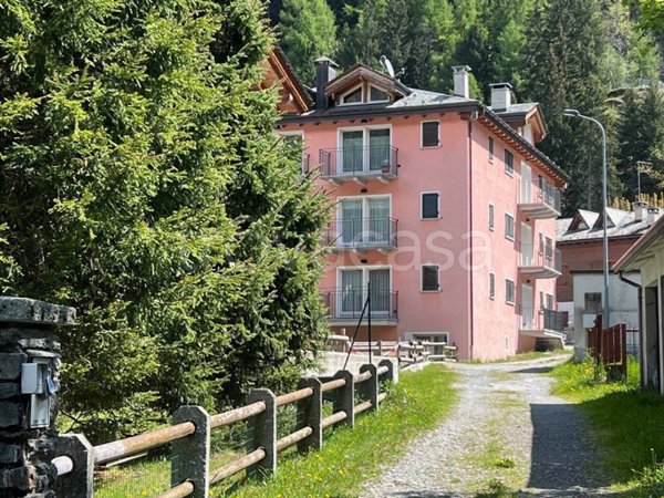 appartamento in vendita a Campodolcino in zona Acero