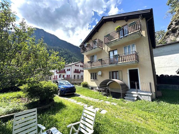 appartamento in vendita a Campodolcino in zona Pietra