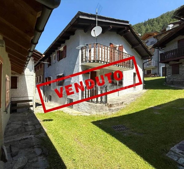 appartamento in vendita a Campodolcino in zona Fraciscio