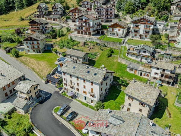 appartamento in vendita a Campodolcino in zona Fraciscio