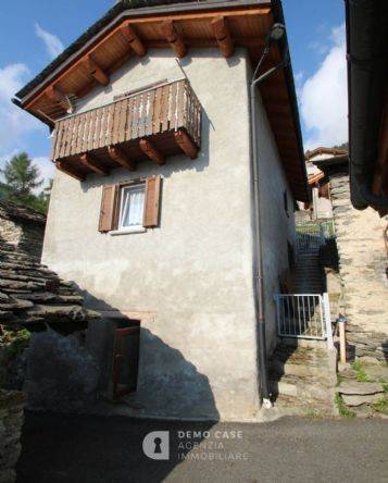 casa indipendente in vendita a Campodolcino in zona Starleggia