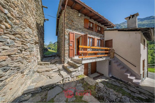 appartamento in vendita a Campodolcino in zona Gualdera