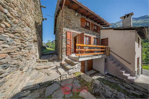 appartamento in vendita a Campodolcino in zona Gualdera