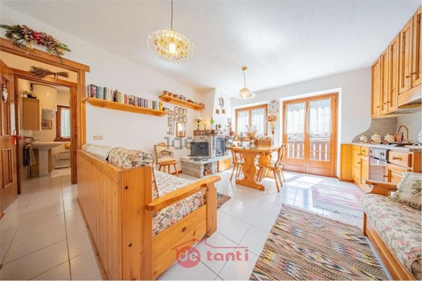 appartamento in vendita a Campodolcino in zona Fraciscio