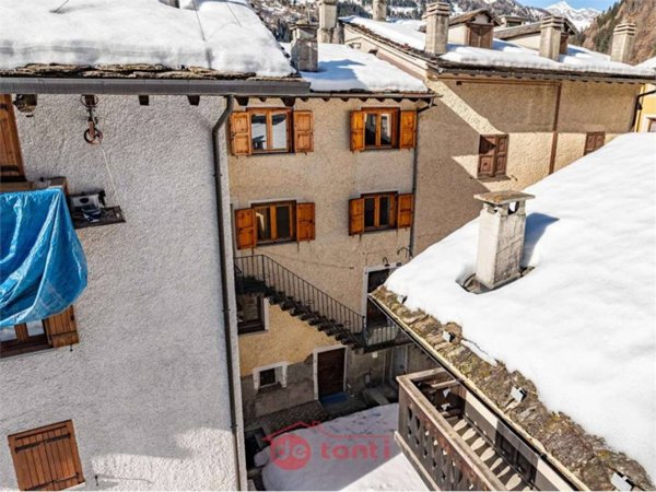 appartamento in vendita a Campodolcino in zona Corti