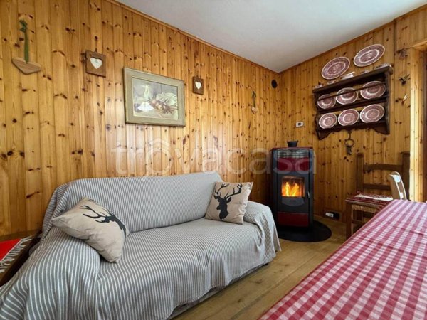 appartamento in vendita a Campodolcino in zona Corti